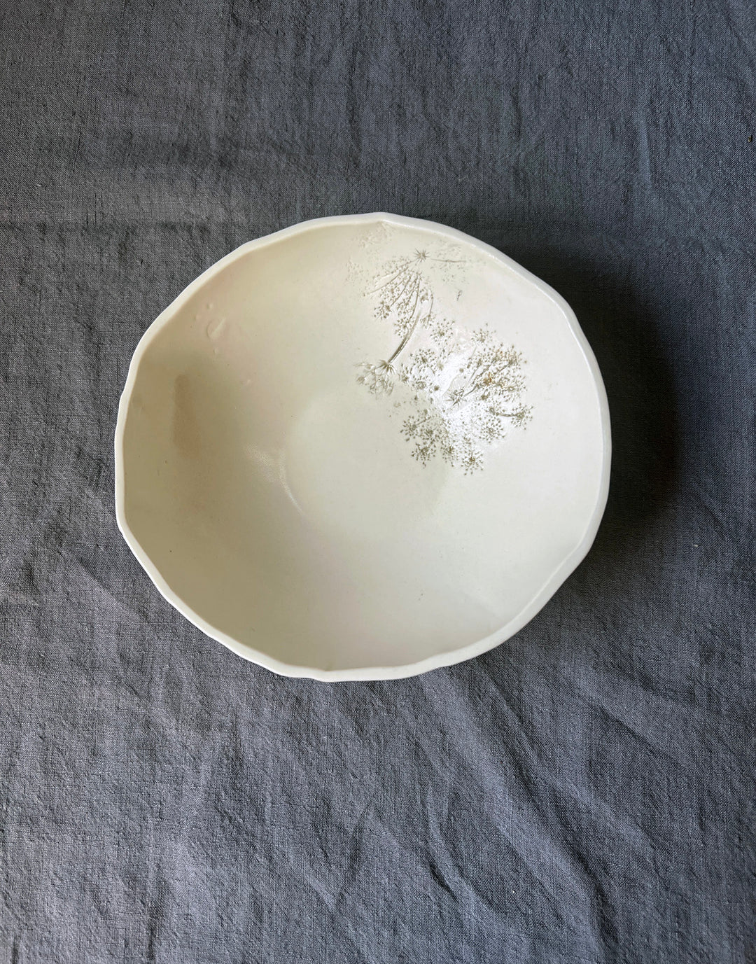 Queen Anne's Lace Noodle Bowl - Brown Sugar Glaze