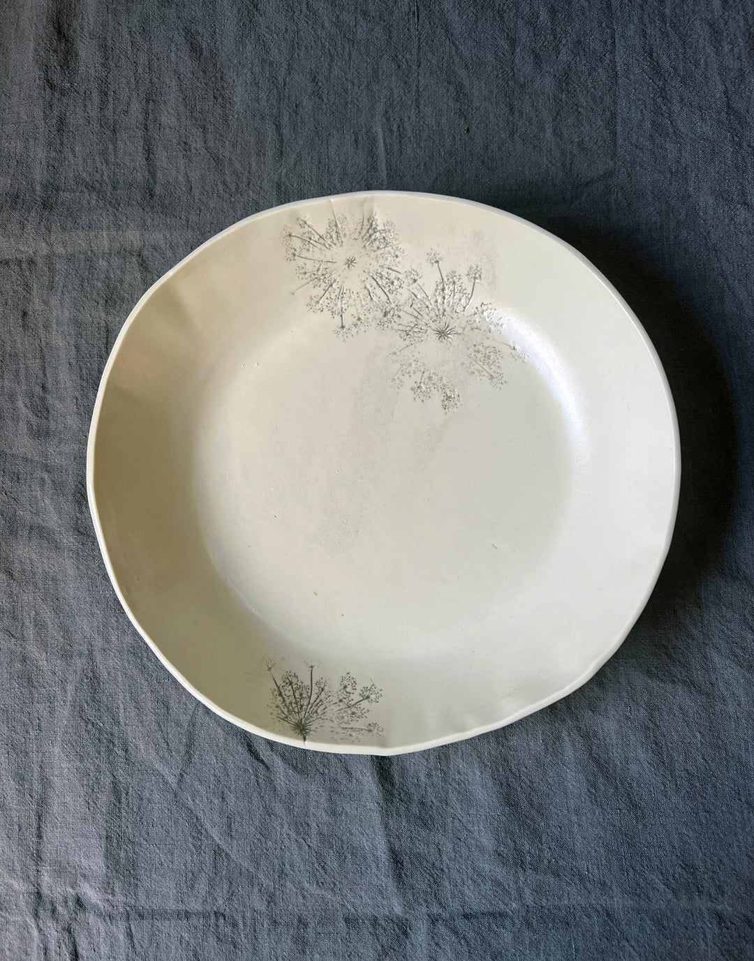 Queen Anne's Lace Serving Bowl - Brown Sugar Glaze