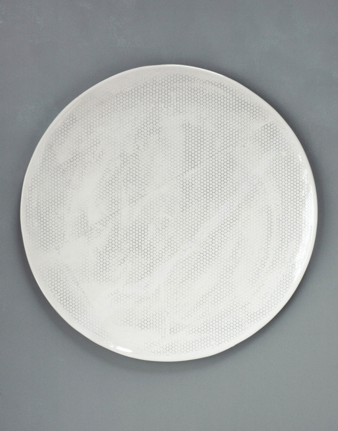 DBO HOME Handmade Porcelain Honeycomb Large Round Tray