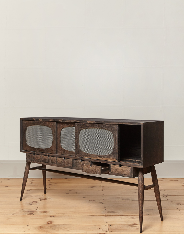 Devon TV Console